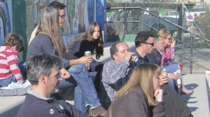 Parte del elenco de "Crimen Perfecto", de Hitcock, pasó por el mini antes de una barbacóa en casa de Jorge Sanz Parte del elenco de "Crimen Perfecto", de Hitcock, pasó por el mini antes de una barbacóa en casa de Jorge Sanz