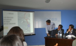 Francisco Carou presenta un Proyecto del PP para mejorar el futuro túnel de la A-6 al Consejero de Transportes, Pablo Cavero